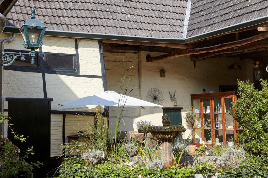 Boutique Hotel Bonjour Gronsveld Exterior foto